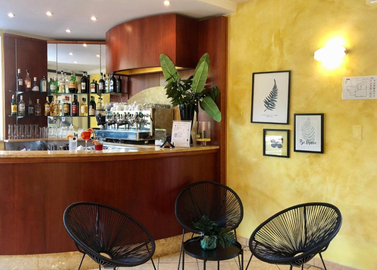 Hotel B&B Des Bains Milano Marittima Exterior foto